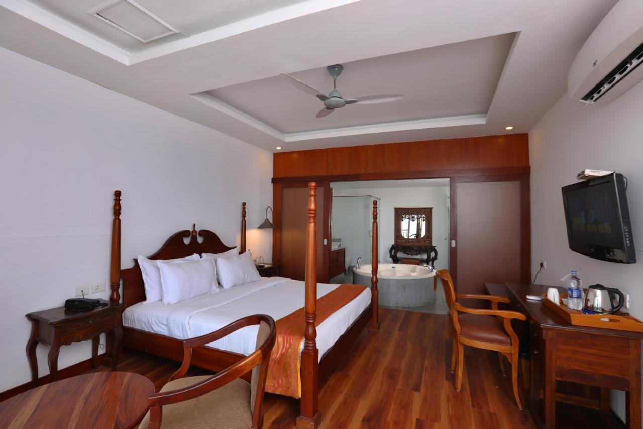 เทอร์เทิล ออน เดอะ บีช-แอนเน็กซ์ Hotel โกวาลัม ภายนอก รูปภาพ