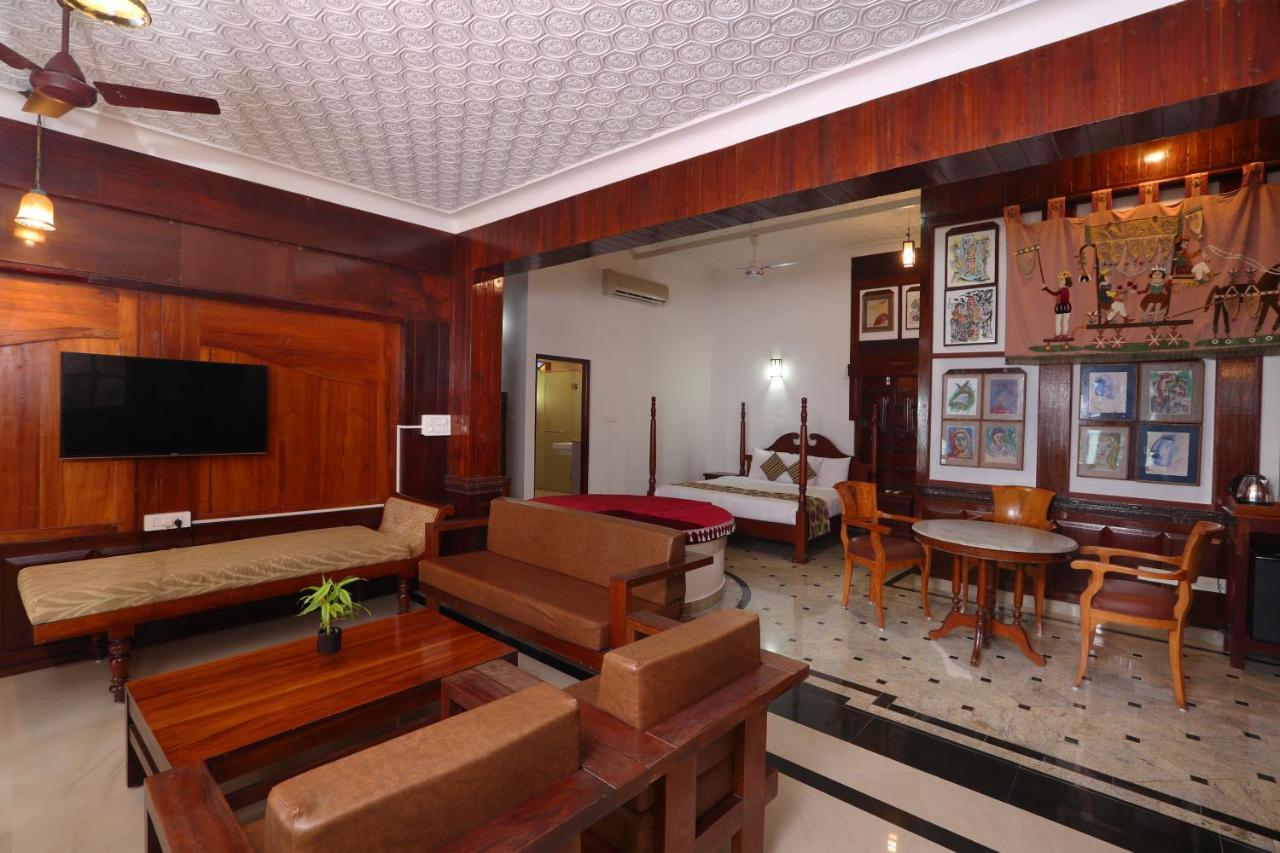 เทอร์เทิล ออน เดอะ บีช-แอนเน็กซ์ Hotel โกวาลัม ภายนอก รูปภาพ