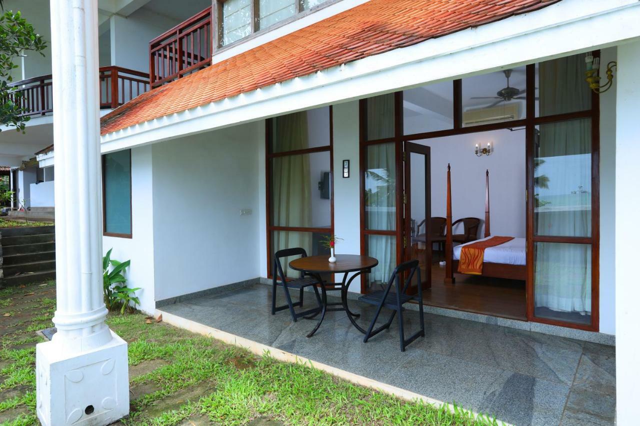 เทอร์เทิล ออน เดอะ บีช-แอนเน็กซ์ Hotel โกวาลัม ภายนอก รูปภาพ